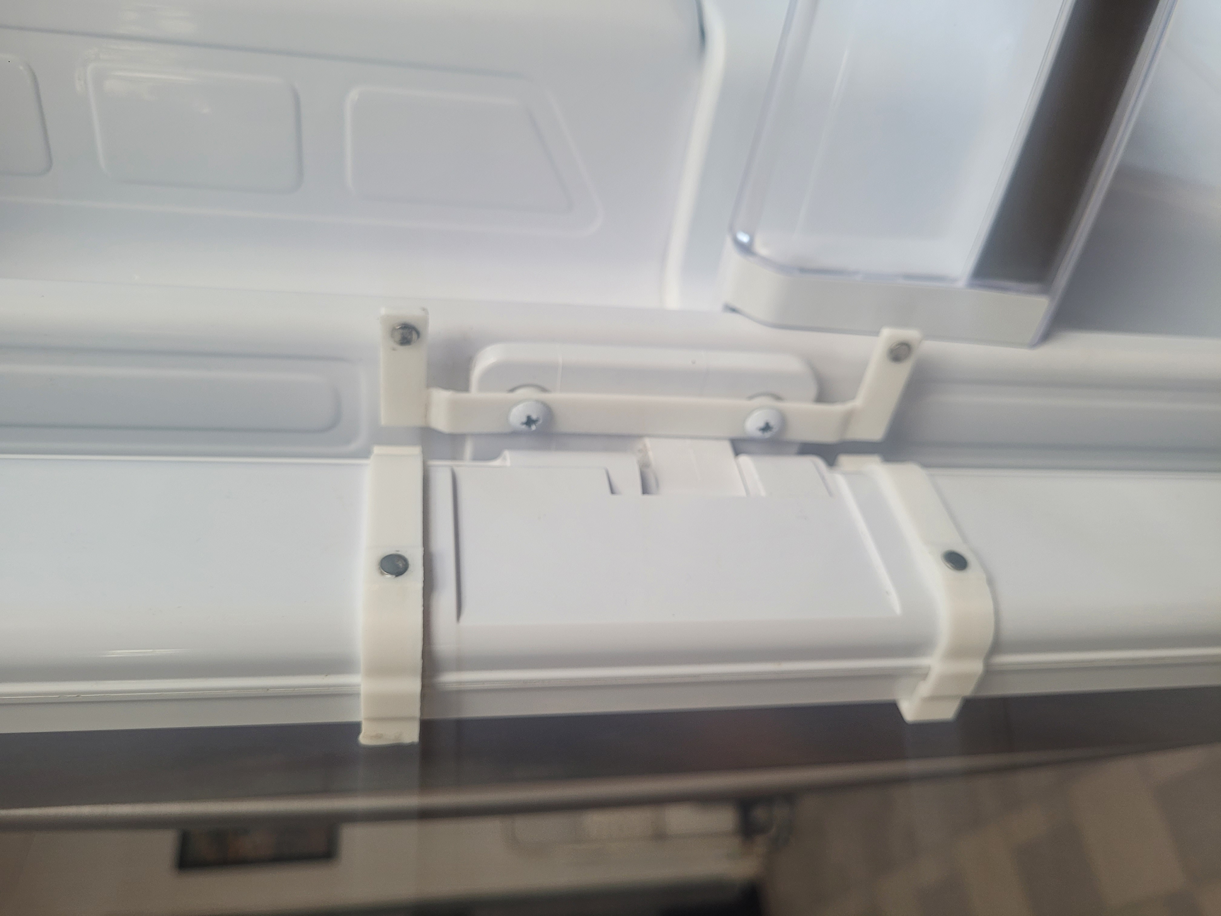 Fridge door fix reference image